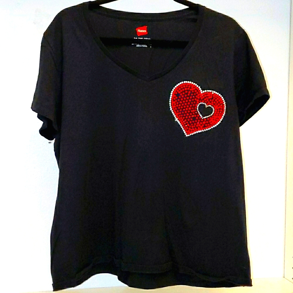 Crystal/Rhinestone Heart V Neck T Shirt‎